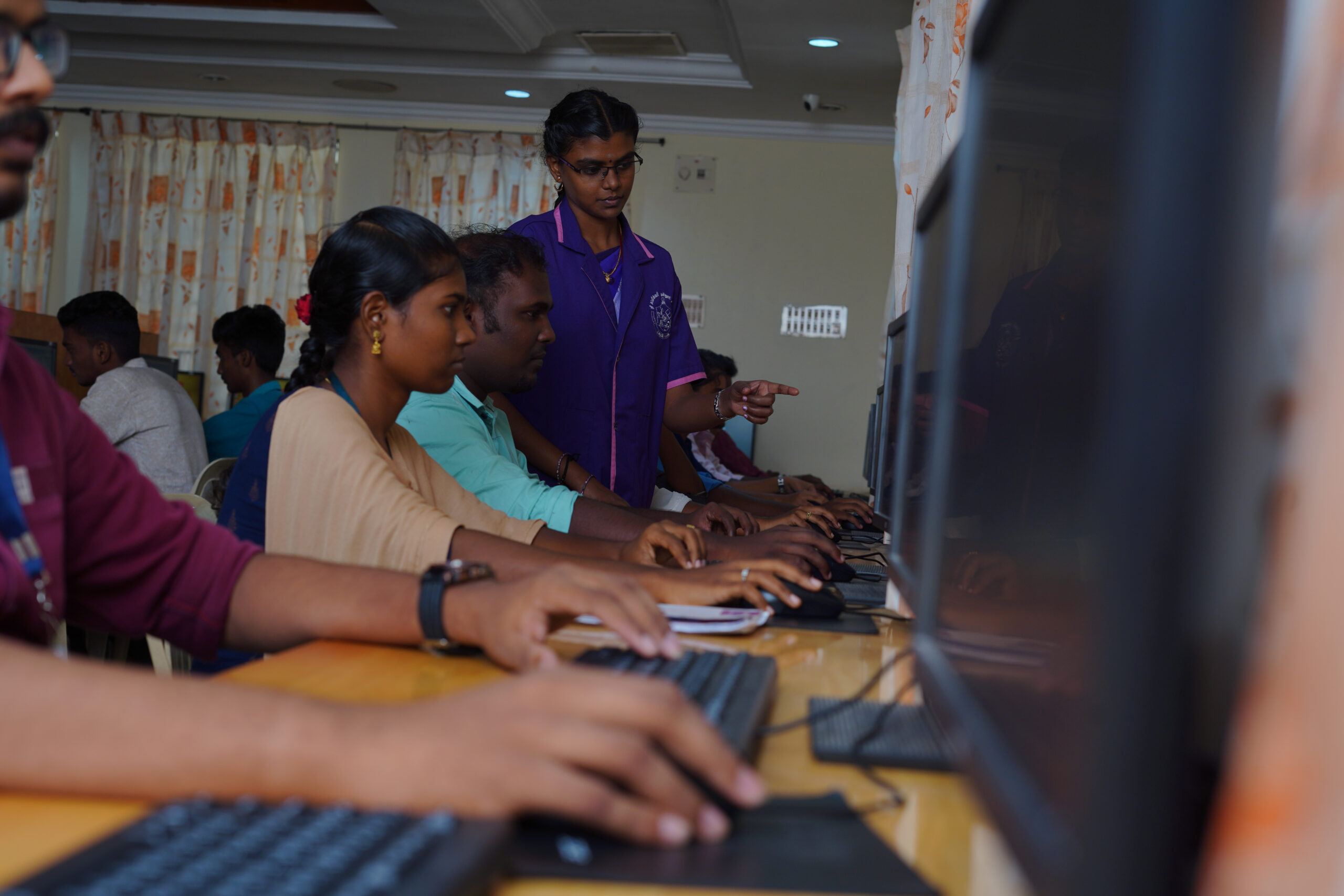 SKIMT Computer lab - best mba colleges in sivakasi